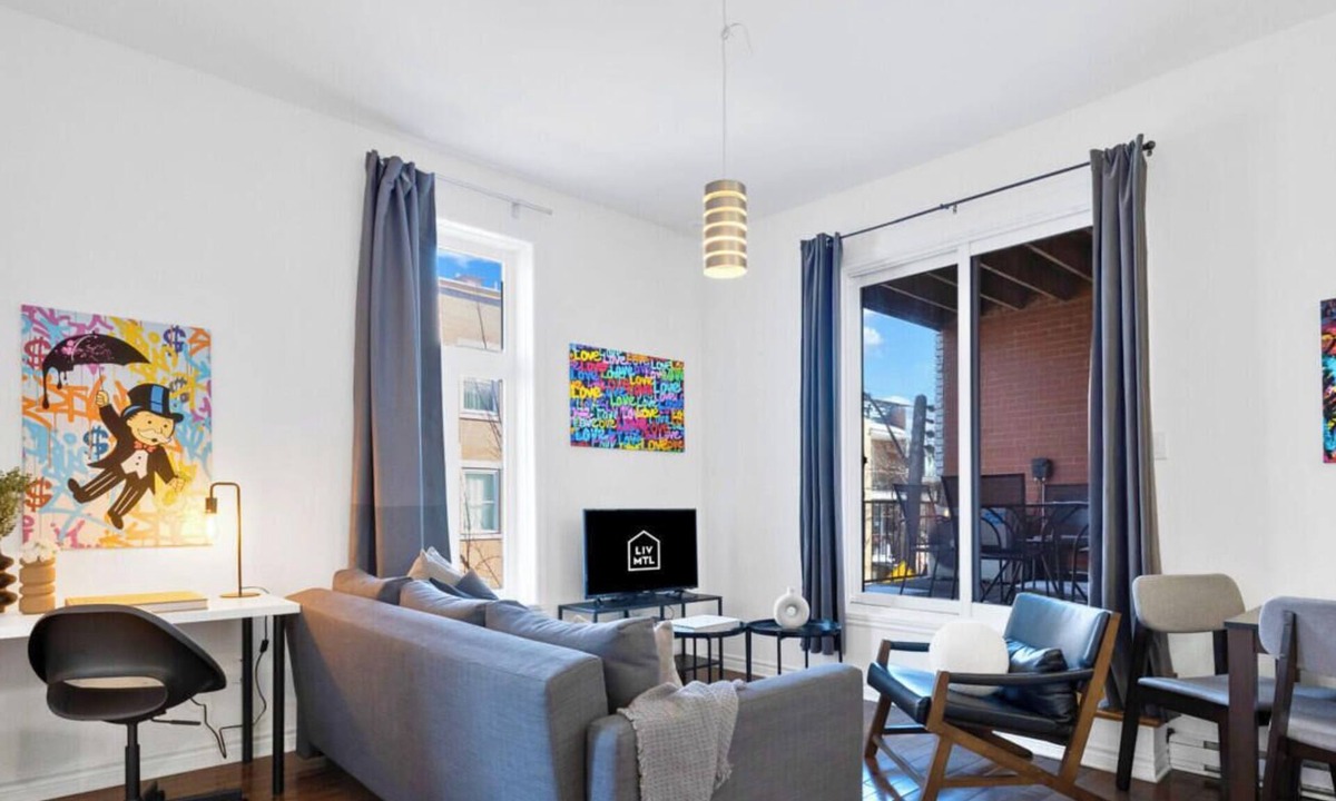 Plateau Mont Royal Apartment | LiV MTL | Modern 1BR + Rooftop F1 Grand Prix
