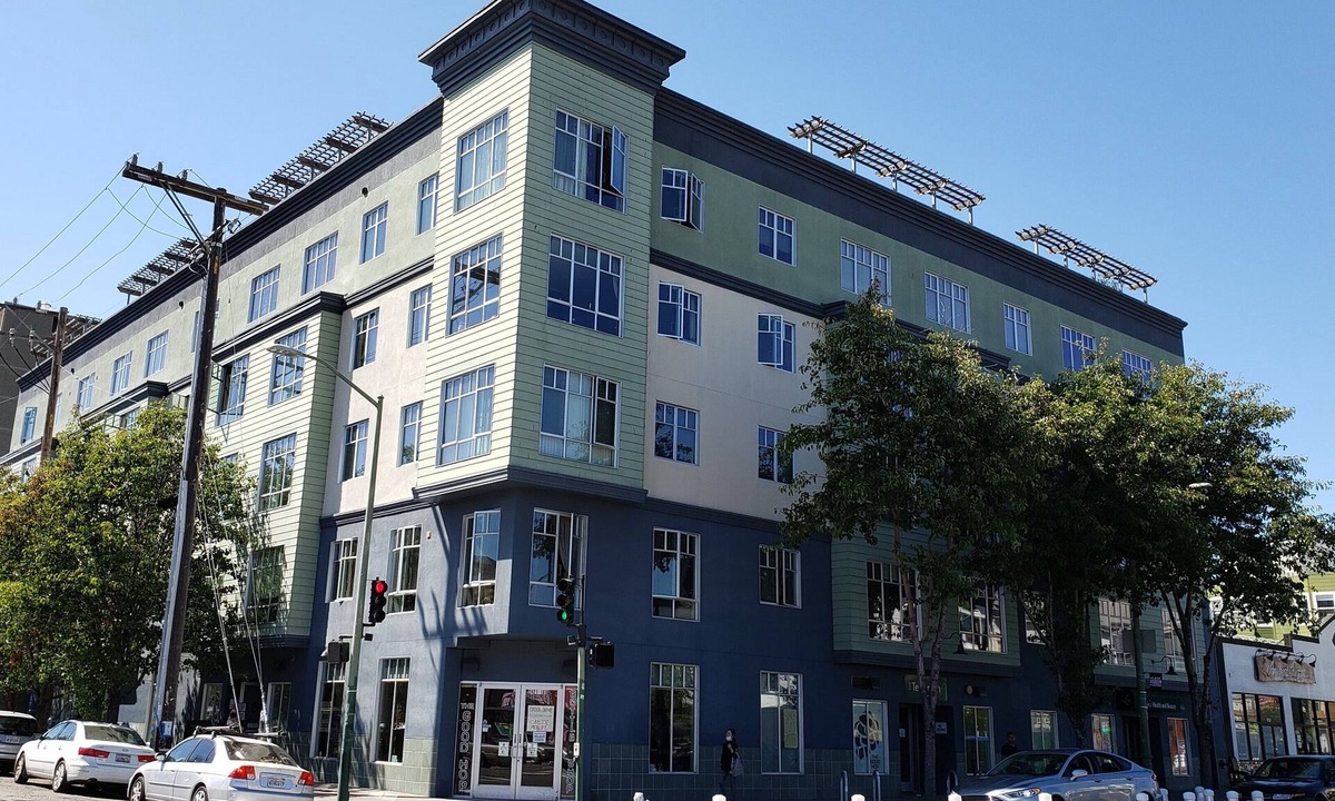 Pill Hill Condo | Live Close to Everything!