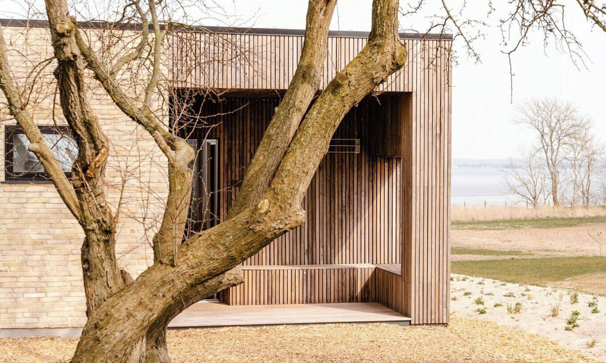 Ebberup House | Live in historical surroundings at Helnæs