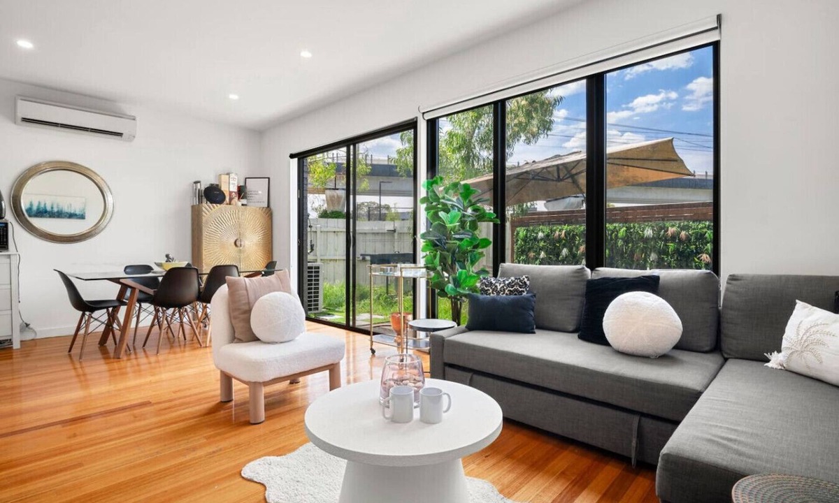 Clayton Apartment | Live Luxe | Paradise Getaway 3BR Apt w/FreeParking