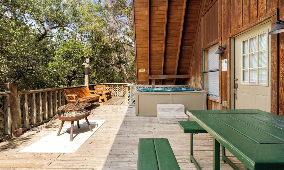 Concan House | Live Oak @ FrioRiverVacationRentals