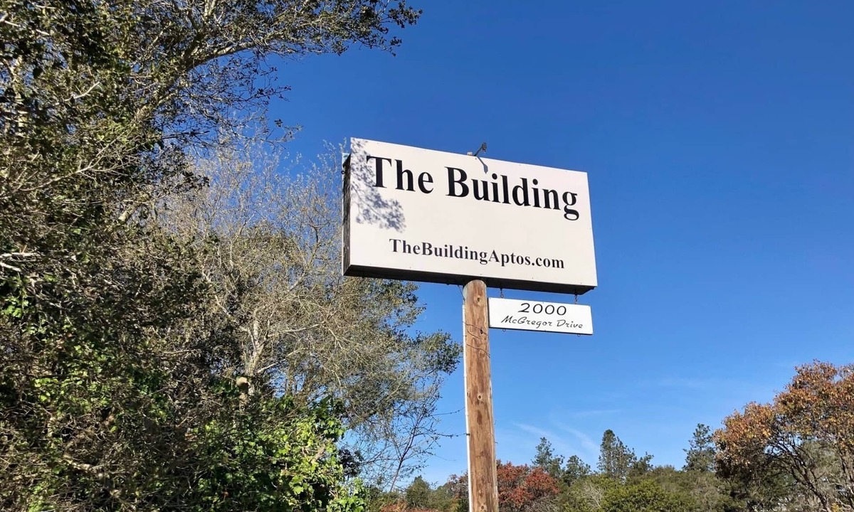 Aptos Apartment | Live, Work & Play by the Beach.