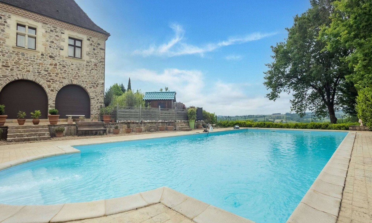 Sainte-Trie House | Lively holiday home with private pool