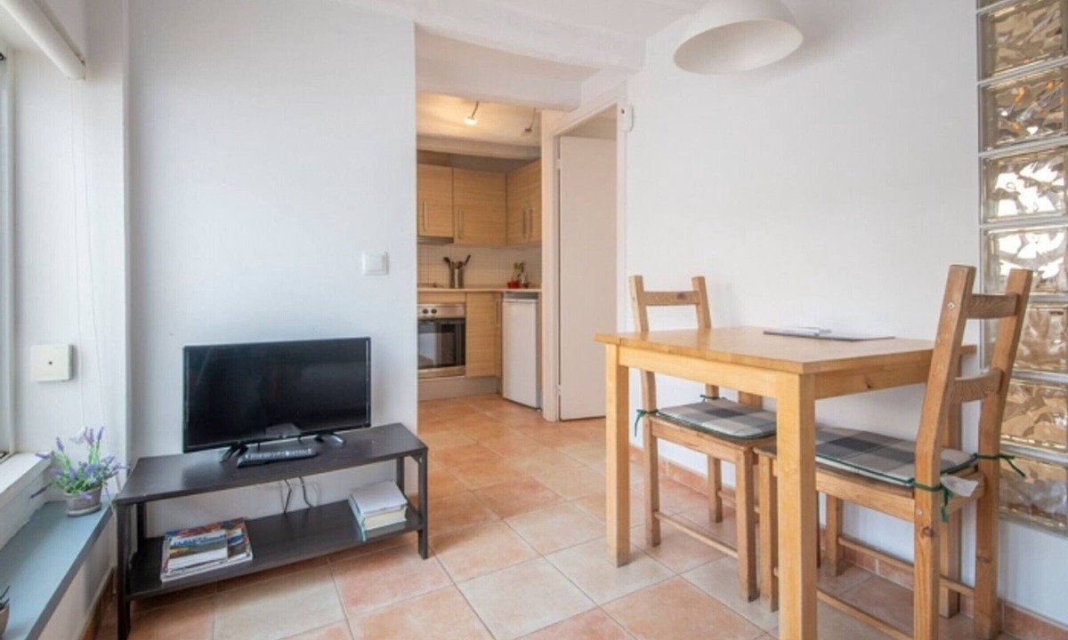 Old Town Apartment | Lively penthouse in Tarragona with terrace for 2 people