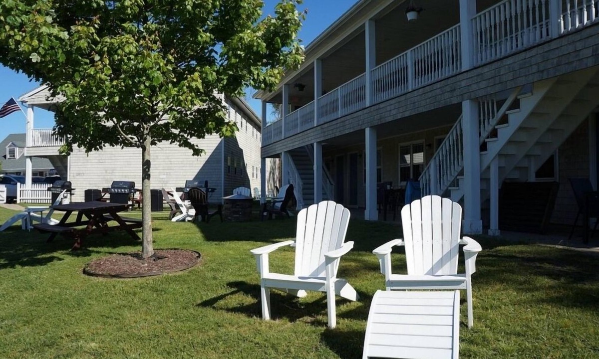 Block Island Apartment | Lively Studio Near Mohegan Bluffs