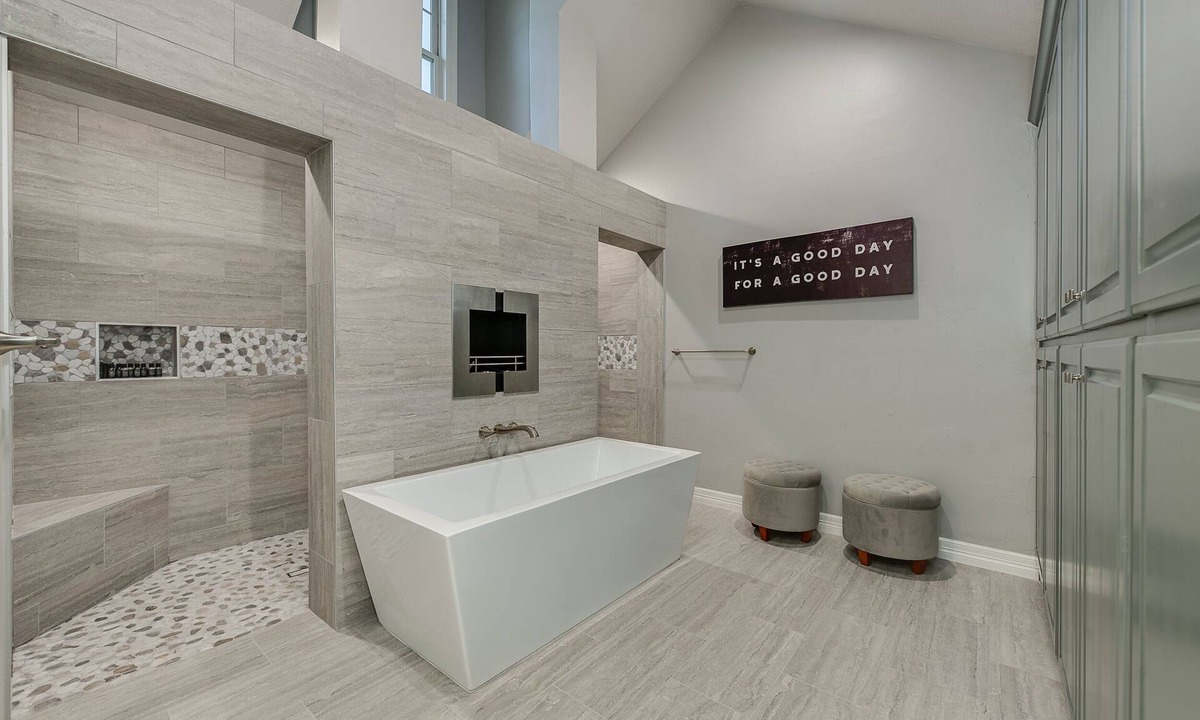 College Station House | Living Large in Aggieland!