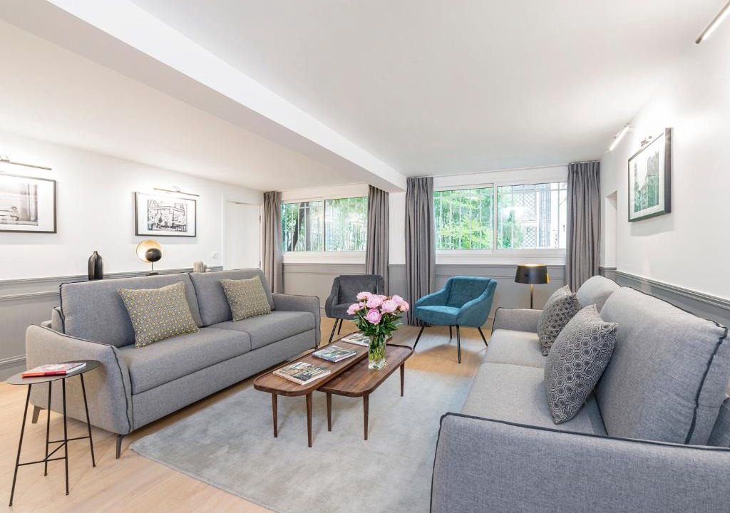 Ternes Apartment | LivinParis - Luxury 3 Bedrooms Arc de Triomphe I