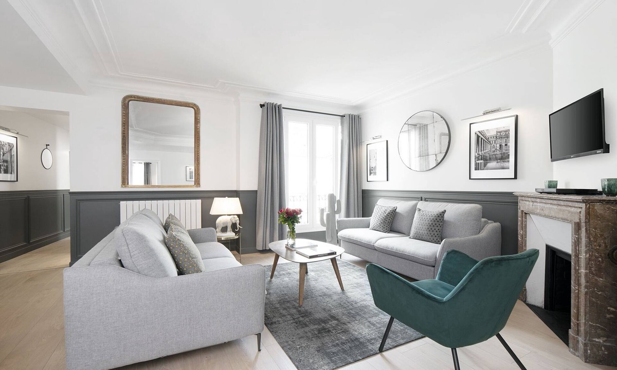 Quartier de la Porte-Saint-Denis Apartment | LivinParis | Luxury AC 3 Bedrooms Opera II