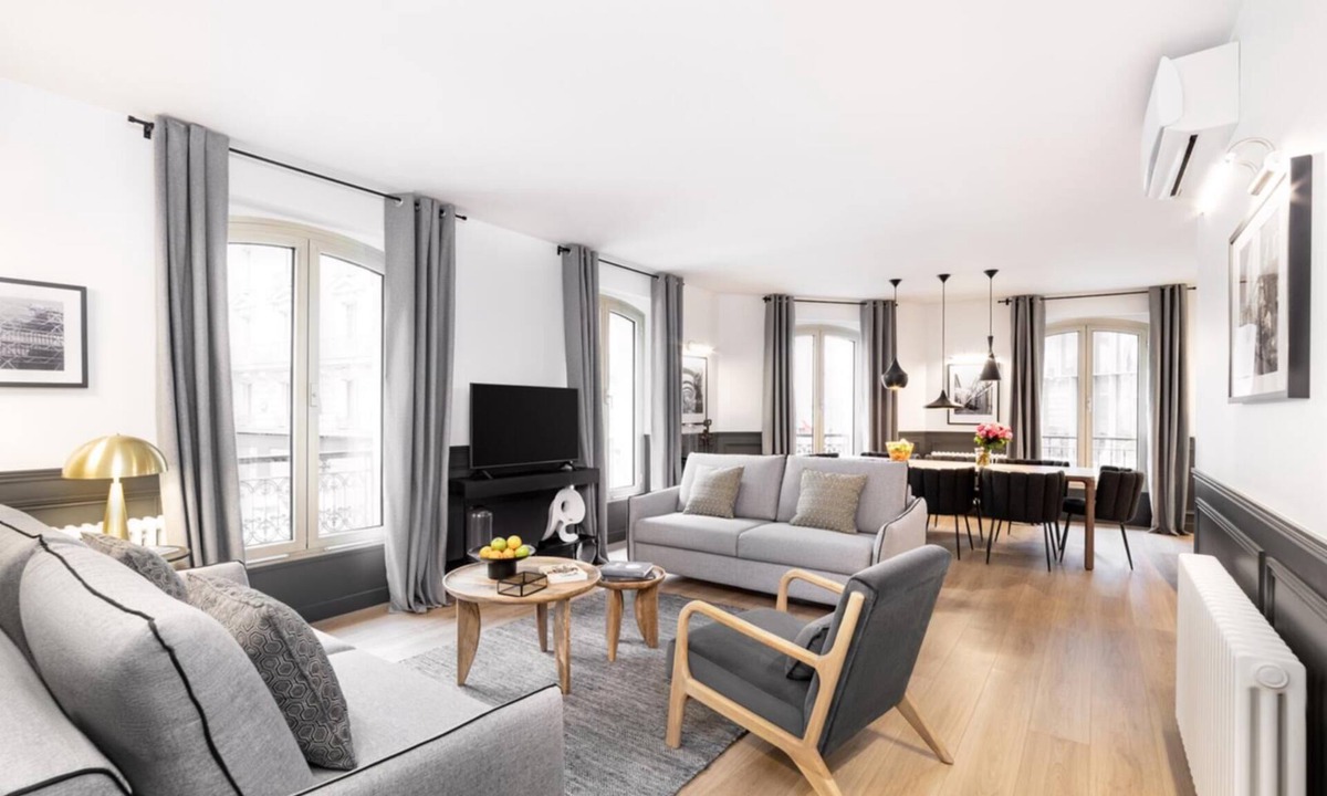 Chaussee-d'Antin Apartment | LivinParis | Luxury AC 3 Bedrooms Opera III