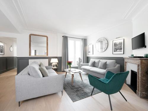 Quartier de la Porte-Saint-Denis Apartment | LivinParis - Luxury AC 3 Bedrooms Opera II