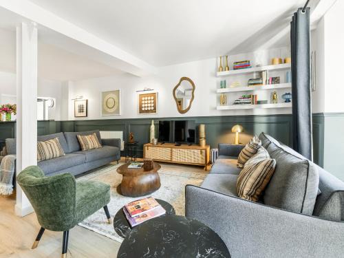 Arts-et-Metiers Apartment | LivinParis - Luxury AC 4 Bedrooms Le Marais I