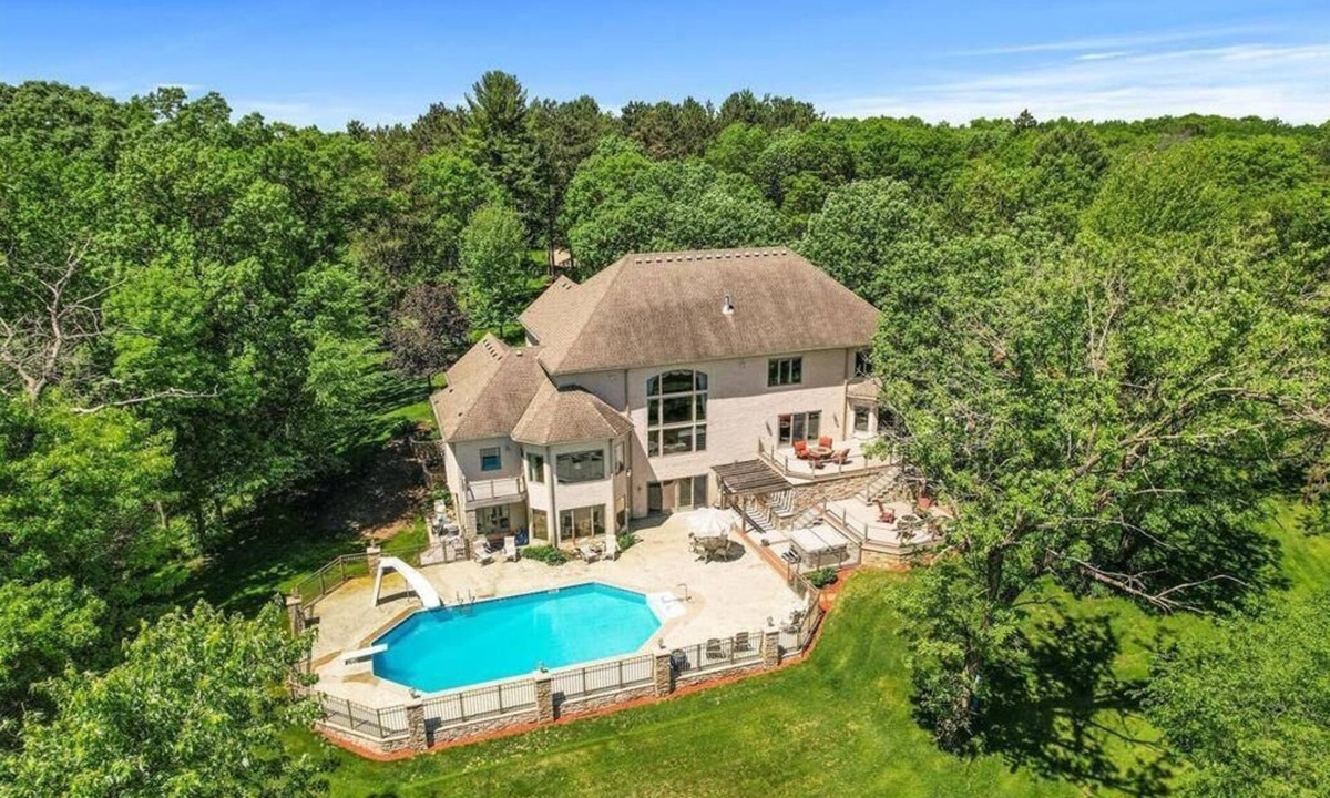 Oak Grove House | LL Unit w/Private Access in Luxurious Riverfront Vacation Home