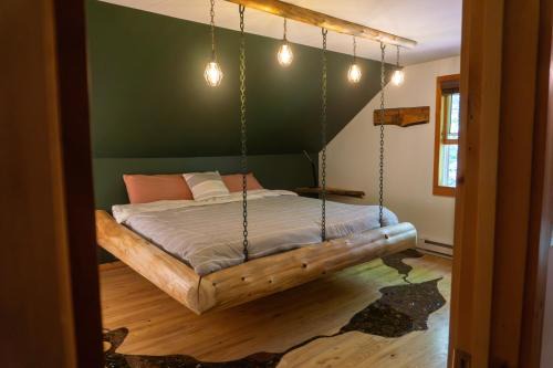 Wevertown Cabin | Llama House ADK