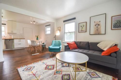 Hazel Park House | Llamaste in Hazel Park w Fenced Backyard for Pets