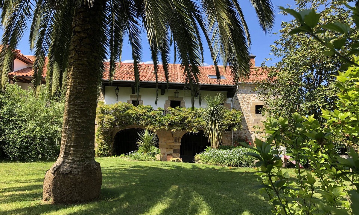Penagos House | Llanos De Penagos: Mansion - THE BUMBARO'S HOUSE