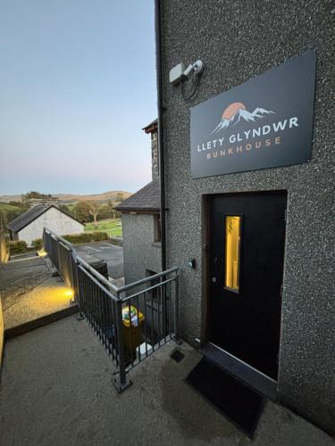 Trawsfynydd Hostel | Llety Glyndwr - Bunkhouse