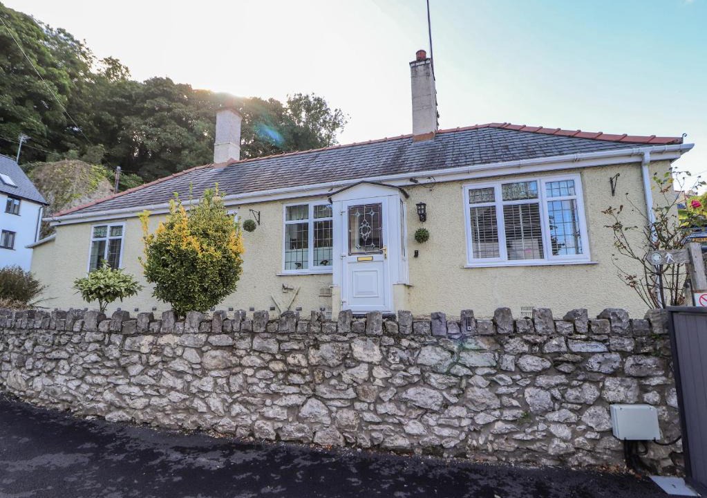 Dyserth House | Llidiart Cerrig