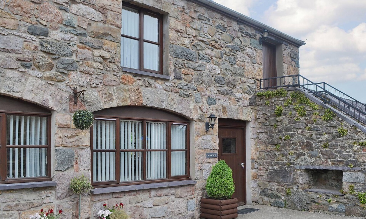 Bont Newydd Cottage | Llofft Yr Yd - 16984
