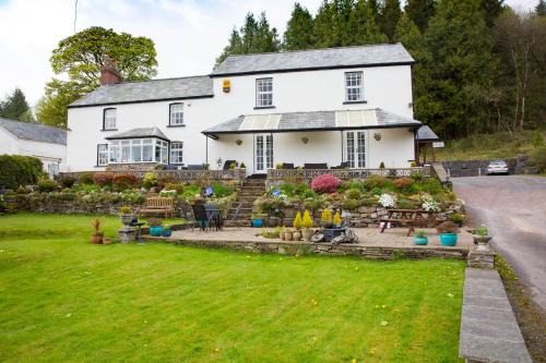 Merthyr Tydfil House | Llwyn Onn Guest House