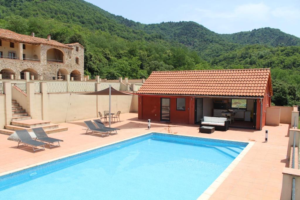 Saint-Laurent-de-Cerdans Villa | Lo Boix: Le Mas and Le Canigou