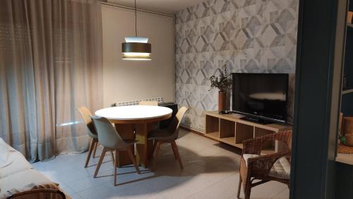 Tremp Apartment | Lo Peressall Blau