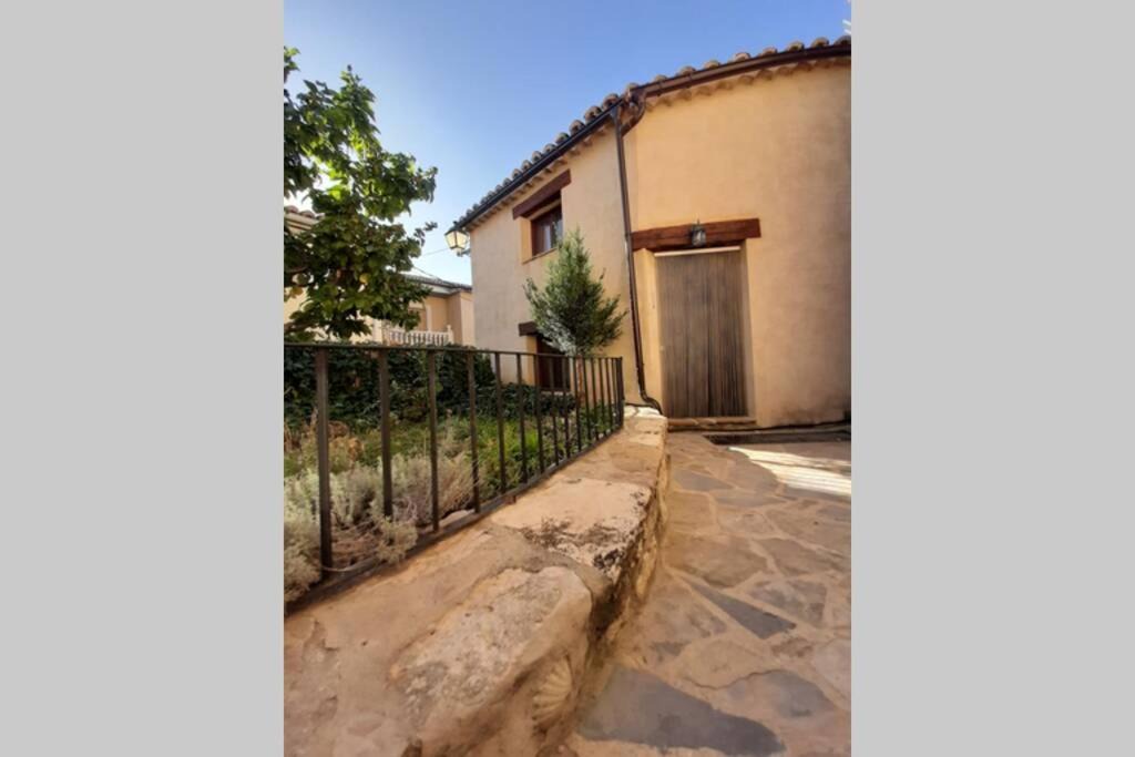 Moscardon Apartment | Lobetania