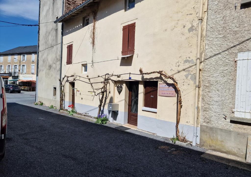 Brassac House | Loc Titiv