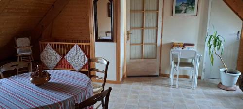 Coucy-le-Chateau-Auffrique Apartment | LOCATION à COUCY LE CHATEAU