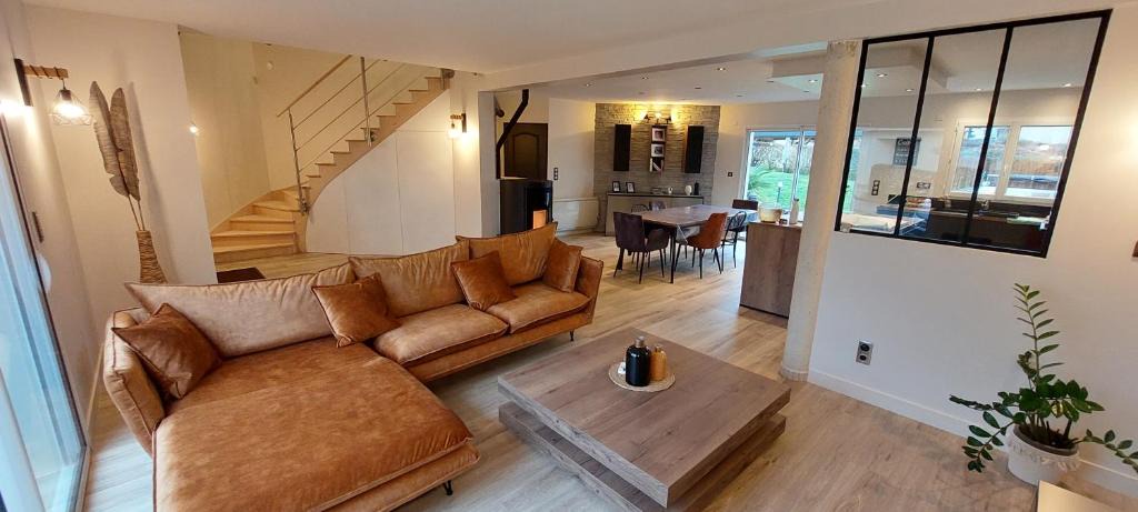 Parigne-lʼEveque Bed & Breakfast | Location 24 heures du Mans auto