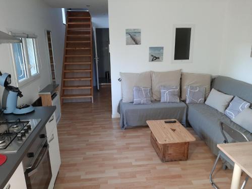 Saint-Clement House | LOCATION APPART 45 M² - 2 CH AVEC JARDIN PRIVATIF