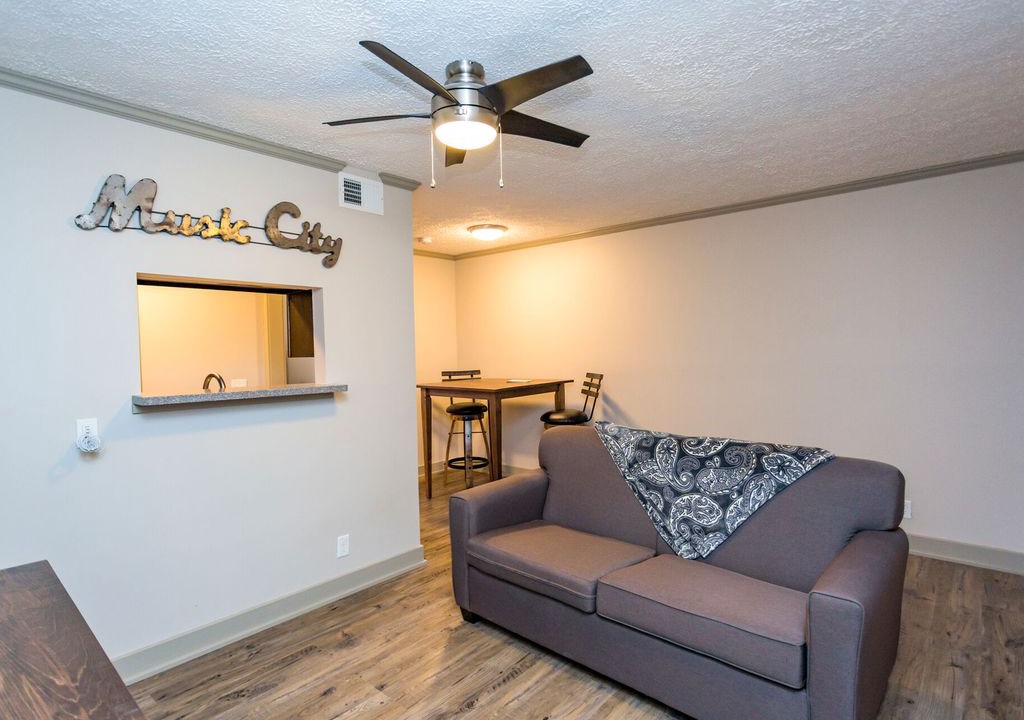 Edgehill Apartment | LOCATION! Apt. 5 ON MUSIC ROW