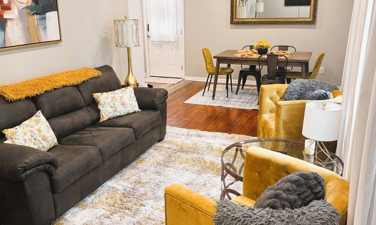 Starkville Cottage | Location! Close to MSU/Downtown. Access to HWY 82