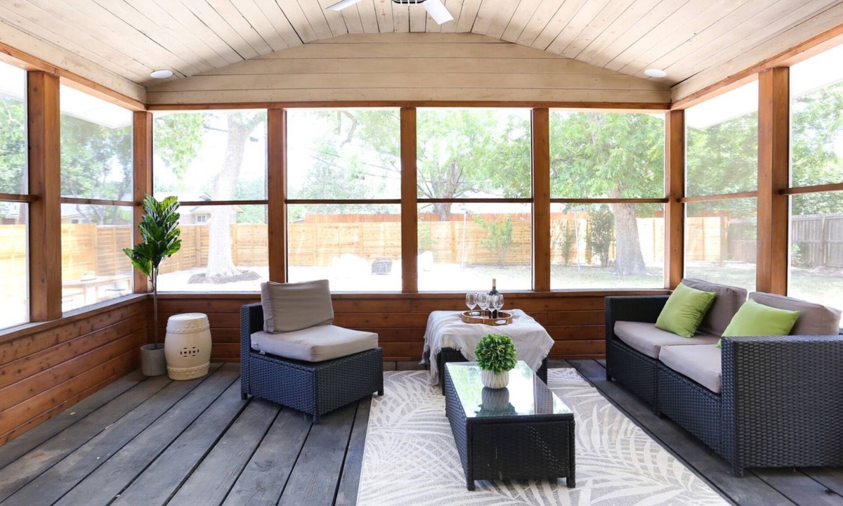 Oak Park - Northwood House | Location! Dog Friendly+2 KING Beds+Grill+Sleeps 9