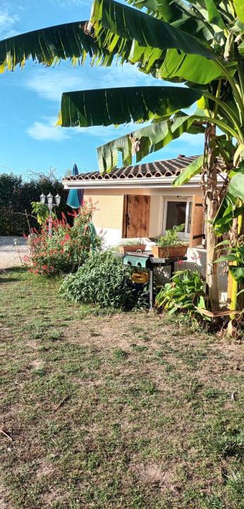 Saint-Avit-Saint-Nazaire Apartment | Location RDC logement T2 meublé