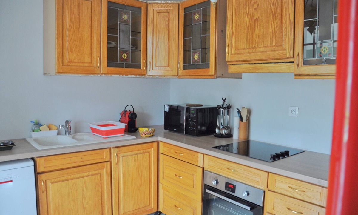 Saint-Honore-les-Bains Apartment | Location Saisonnière