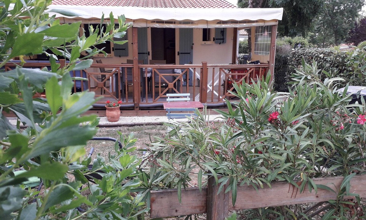 Saint-Pierre-d'Oleron Ski Chalet | Location Ile D'oléron