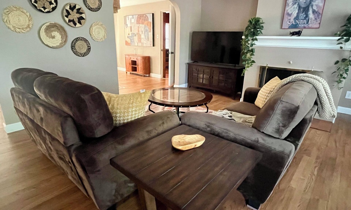 Los Poblanos House | 🌶️Location! Huge 3K SqFt Home Nestled on Private 1-Acre Lot + Mountain View’s