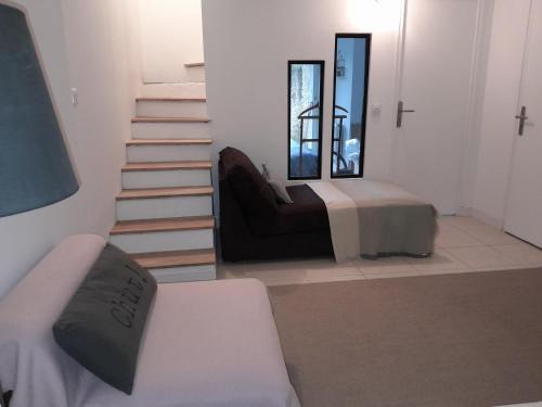 Chevreuse House | Location JO