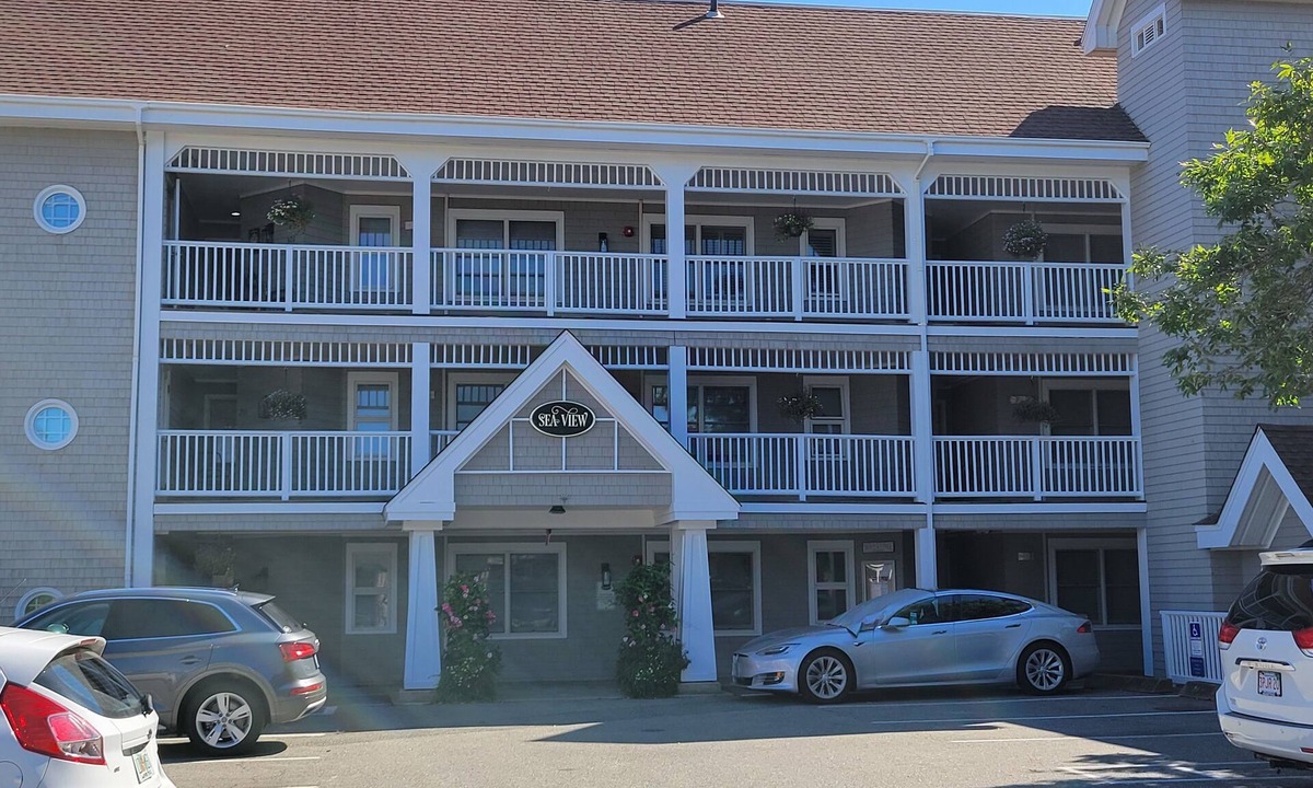 Oak Bluffs Condo | Location , Location , Location ! Walking distance to the beach.