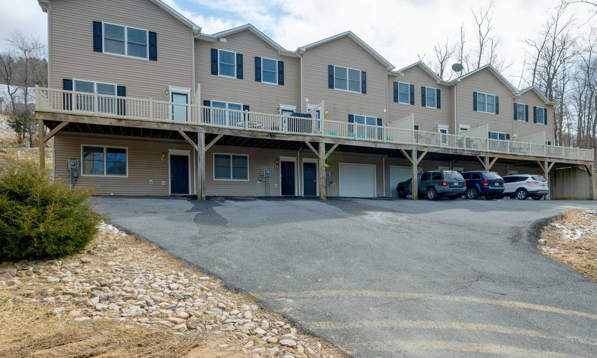 Massanutten House | ★ Location, Location ★ Netflix ★ Balcony ★ Clean