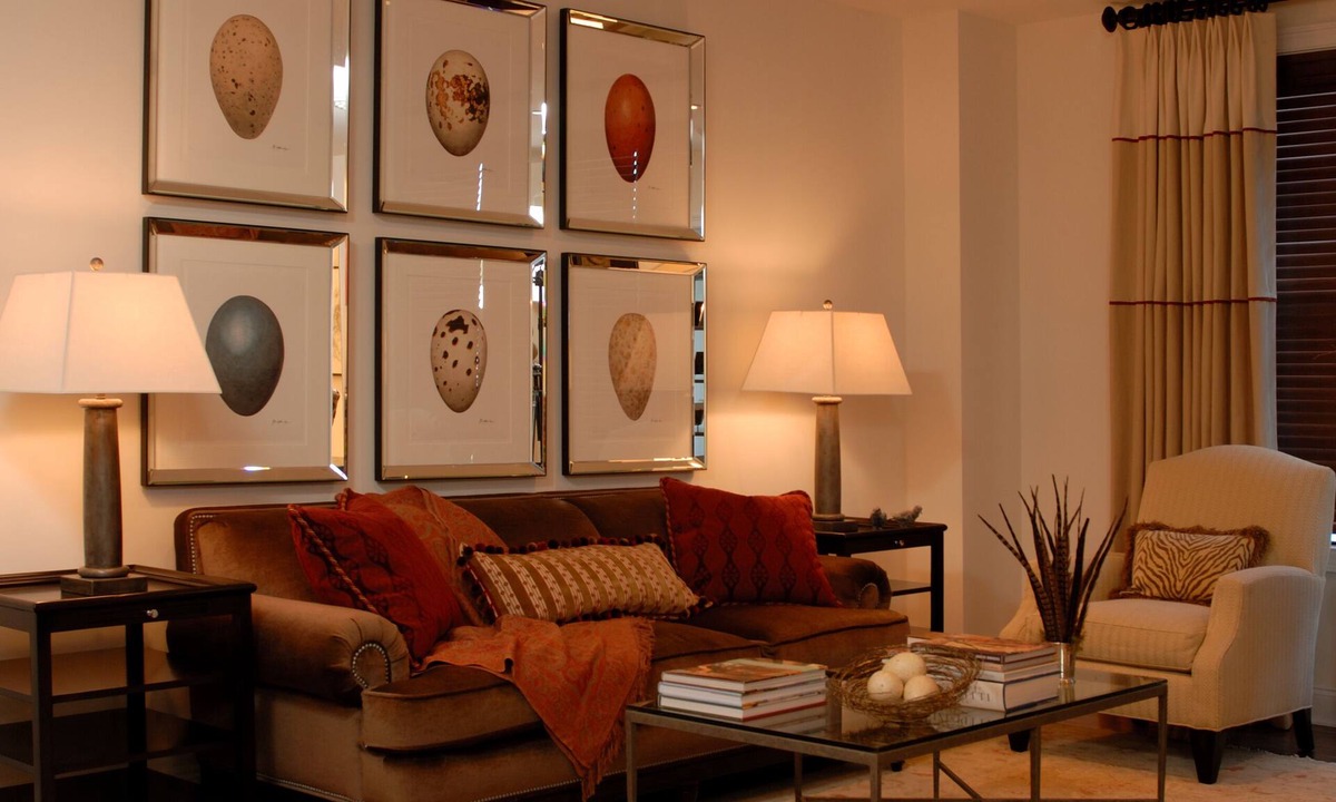 Saratoga Springs Condo | LOCATION, Luxury Parking, Elevator, Secure