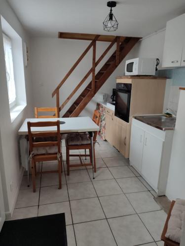 Quillebeuf-sur-Seine House | Location petite maison