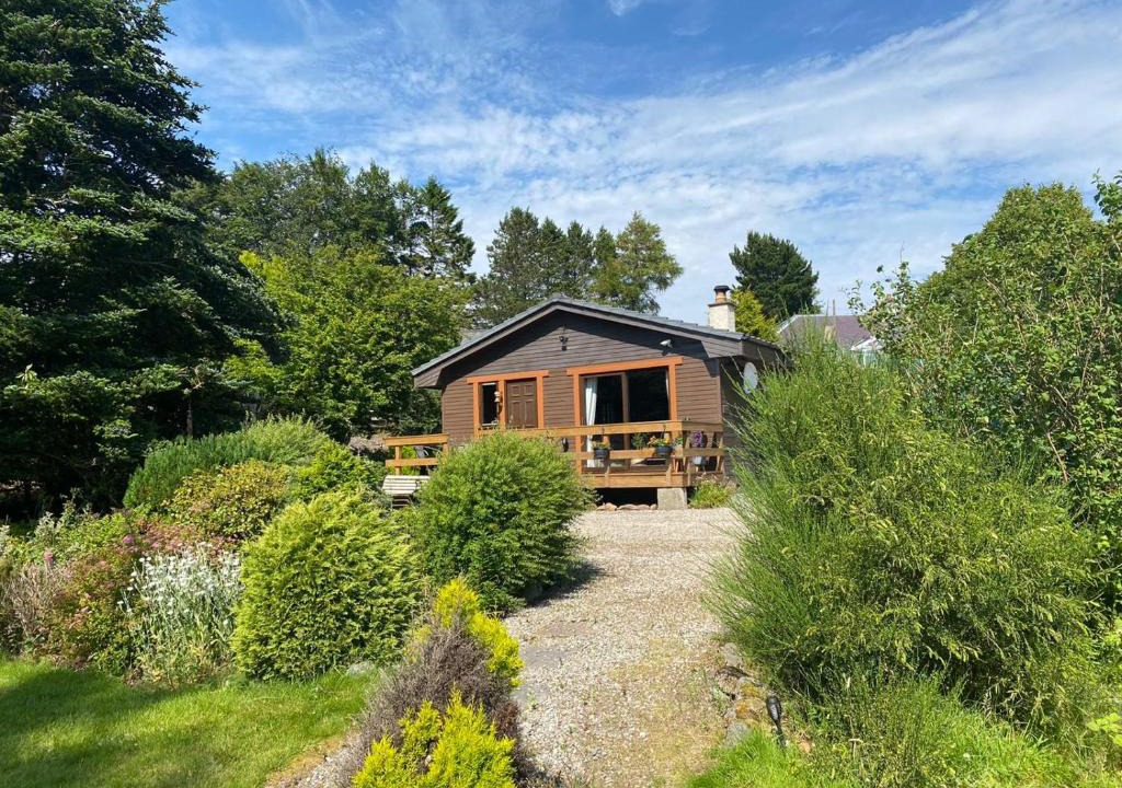 Lairg House | Lochside Lodge