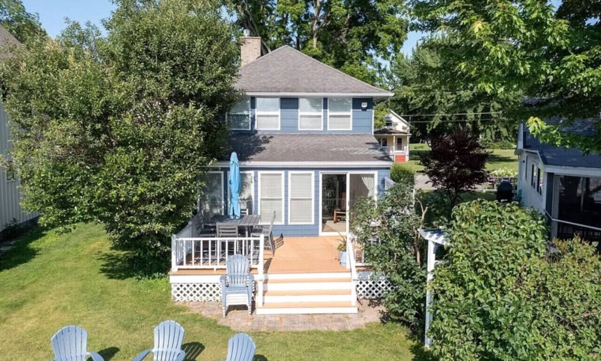 Livonia House | Lockheart on Conesus Lake