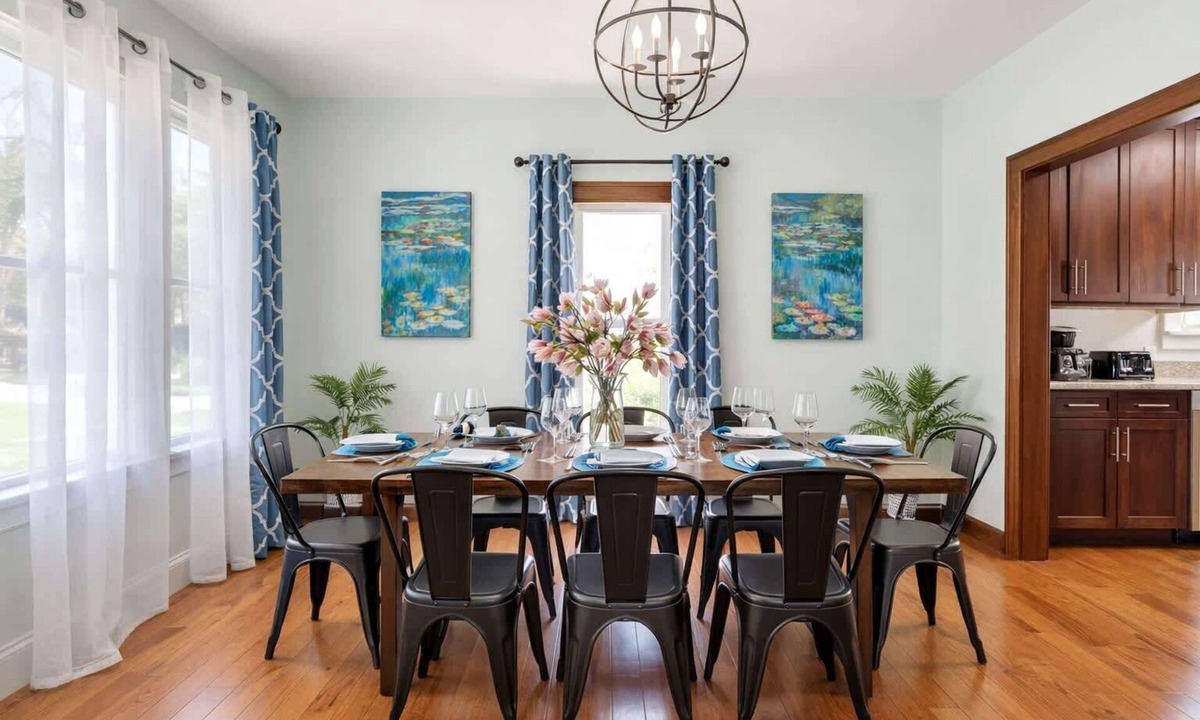 Lockport House | Lockport Haven/3 King Beds/Wi-fi/Near Downtown!