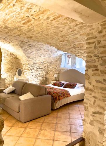 Lirac Bed & Breakfast | LOCUS AMOENUS
