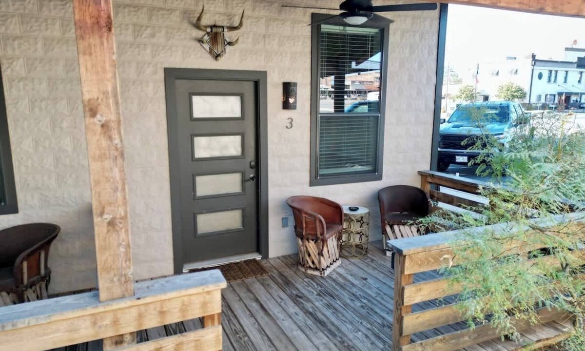 Mason Apartment | Lodge 3 on the Mason TX Square