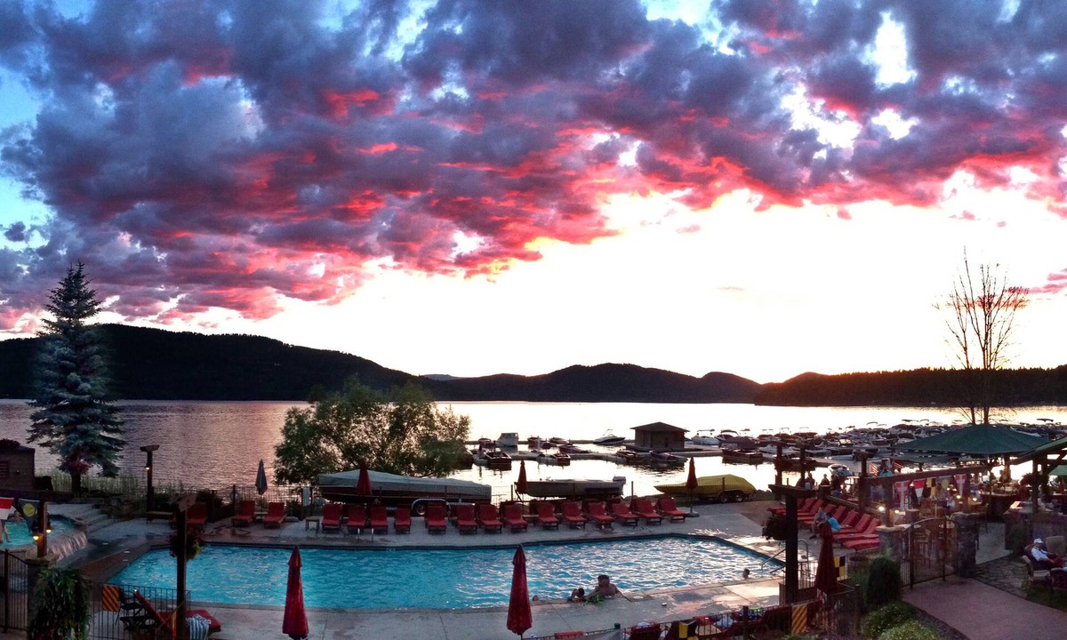 Whitefish Hotel | Lodge at Whitefish Lake
