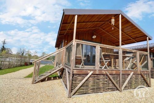 Mezieres-sur-Couesnon House | Lodge de l'etang