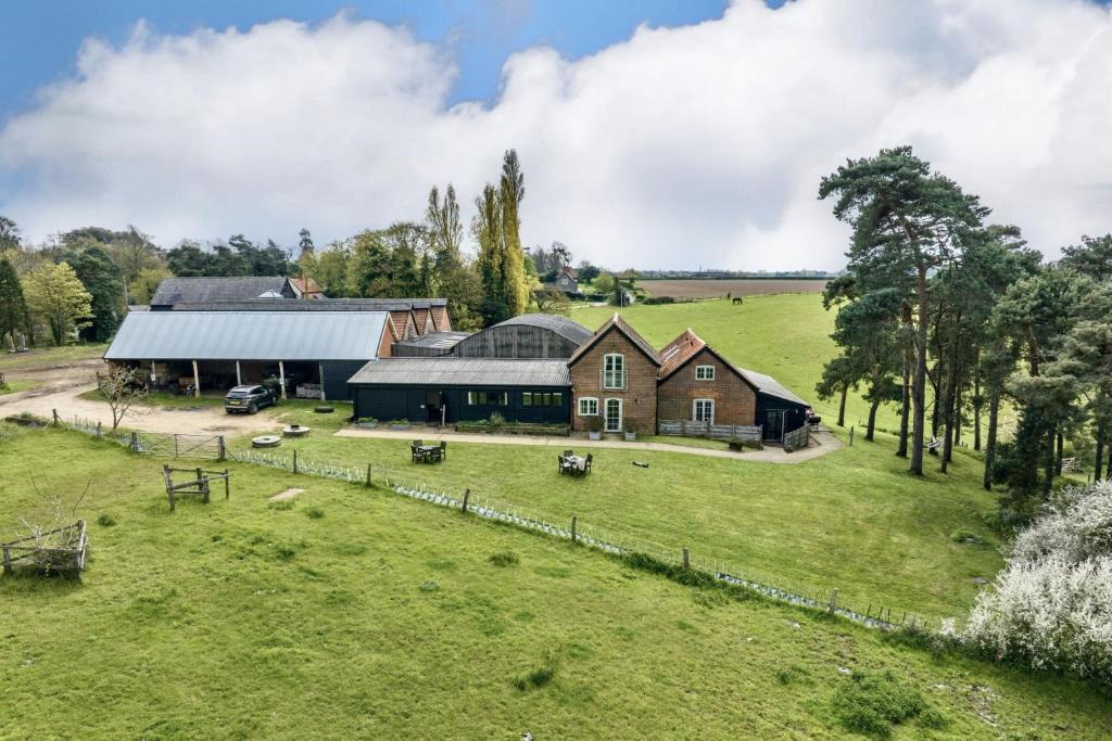 Ipswich House | Lodge Farm